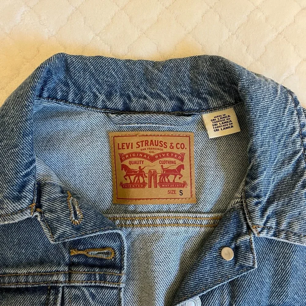 🔵 Levi's Original Trucker Denim Jacket Medium Wash S - Picture 4 of 4